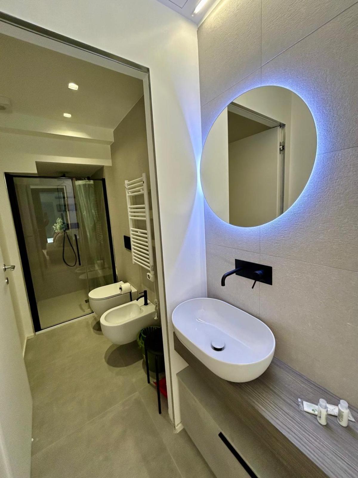 Kibilu Luxury With Terrace, Isola District And Near Garibaldi Station Appartement Milaan