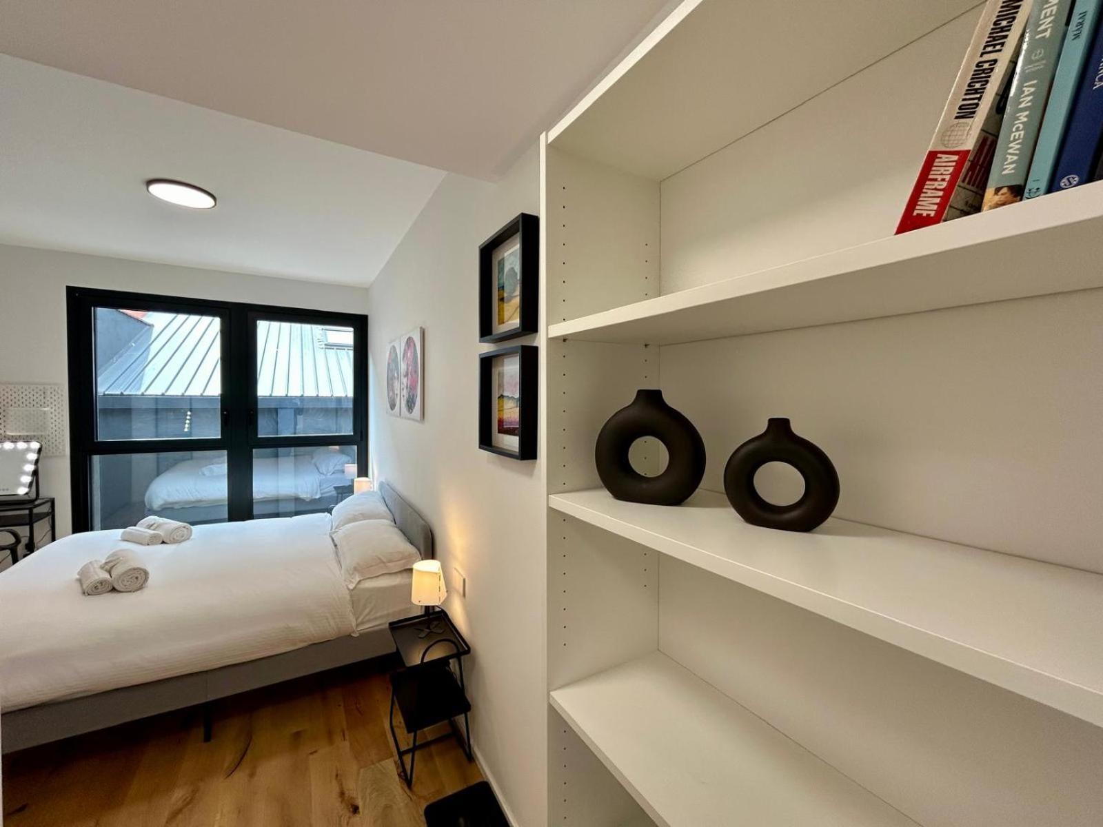 Appartement Kibilu Luxury With Terrace, Isola District And Near Garibaldi Station Milaan