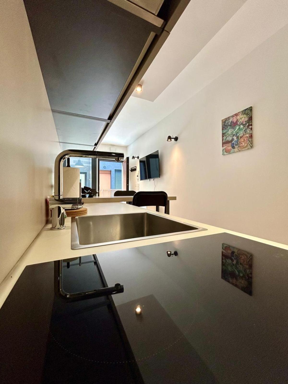 Appartement Kibilu Luxury With Terrace, Isola District And Near Garibaldi Station *